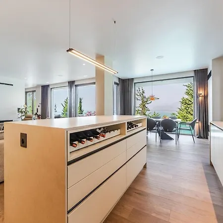 Whisper By Pikhost Široka