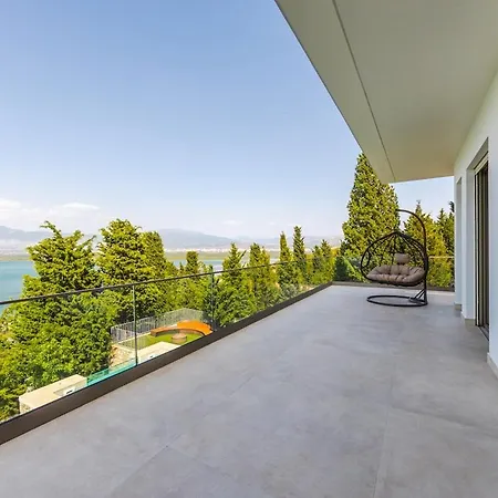 Whisper By Pikhost Široka