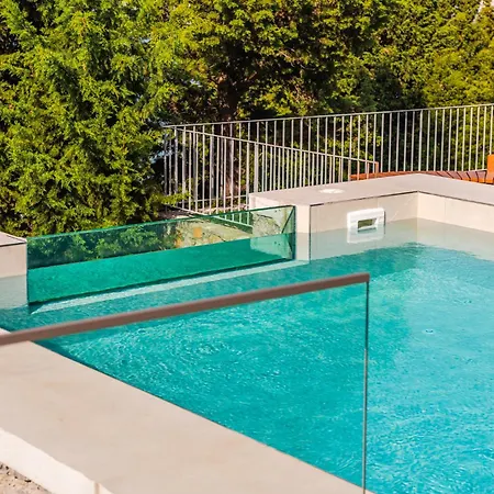 Villa Whisper Pool & Amazing Views By Pikhost