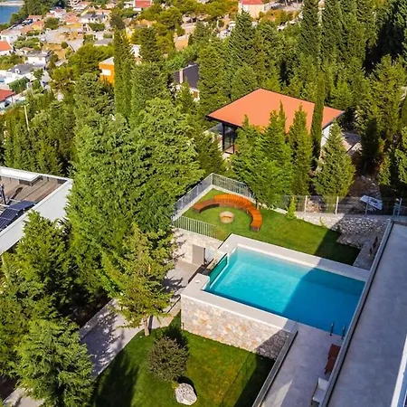 Βίλα Whisper By Pikhost