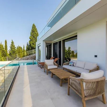 Whisper By Pikhost *