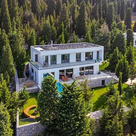 Whisper By Pikhost Βίλα