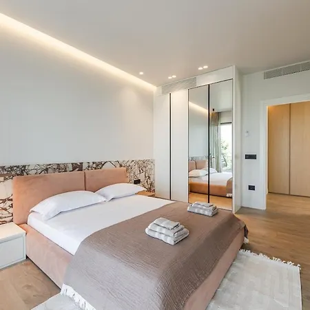 Whisper By Pikhost Široka