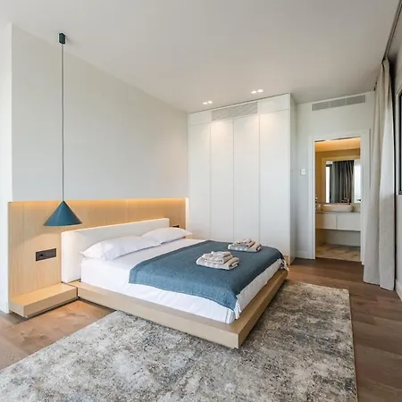 Whisper By Pikhost *