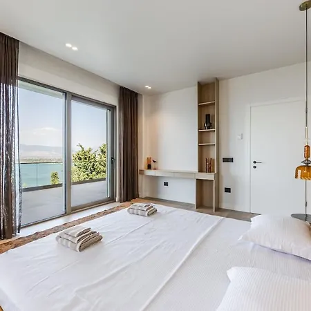 Whisper By Pikhost Βίλα