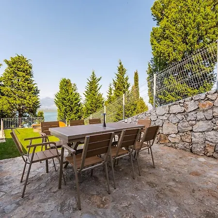 Βίλα Whisper By Pikhost Široka