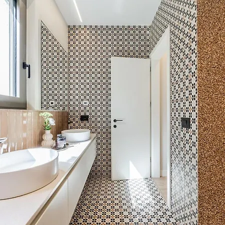 Βίλα Whisper By Pikhost Široka