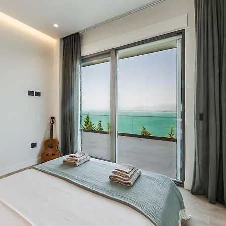 Βίλα Whisper By Pikhost