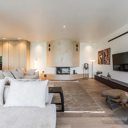 别墅 Whisper By Pikhost