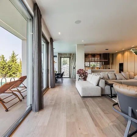 Whisper By Pikhost *