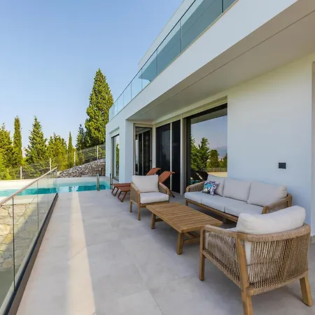 Whisper Pool & Amazing Views By Pikhost Vila *
