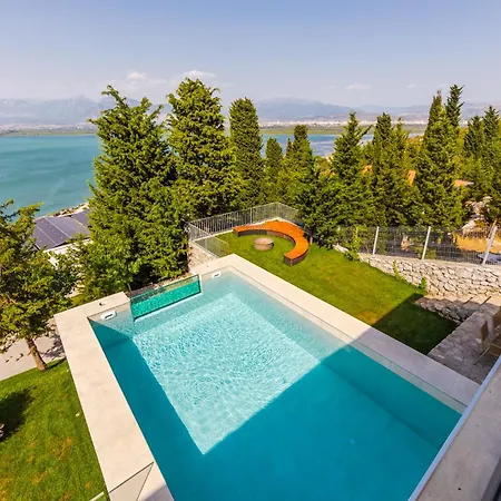 Whisper Pool & Amazing Views By Pikhost Vila