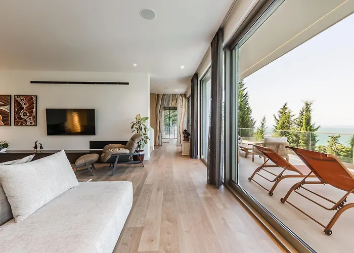 Villa Whisper By Pikhost Široka