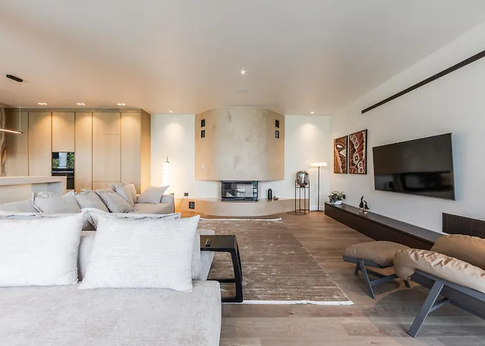 Villa Whisper By Pikhost