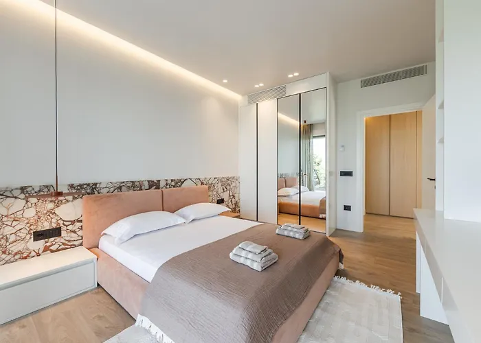 Villa Whisper By Pikhost Široka