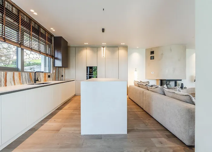 Villa Whisper By Pikhost *