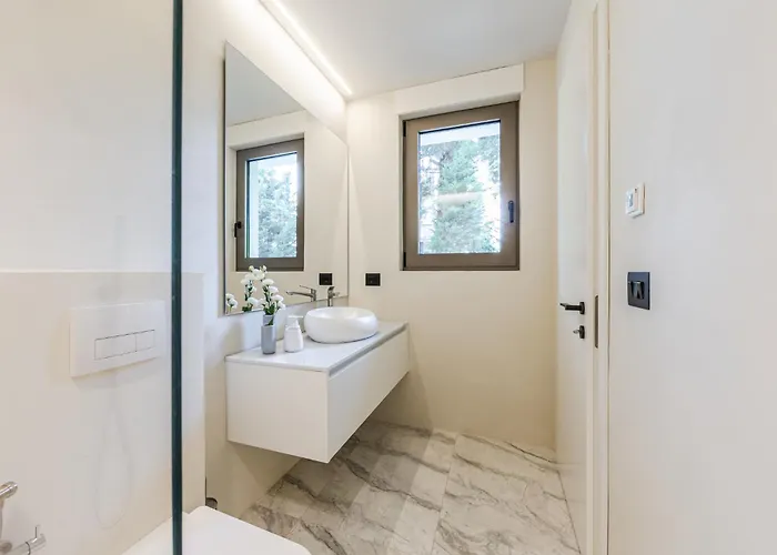 Whisper By Pikhost *