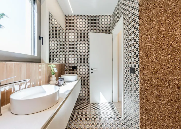 Whisper By Pikhost Široka