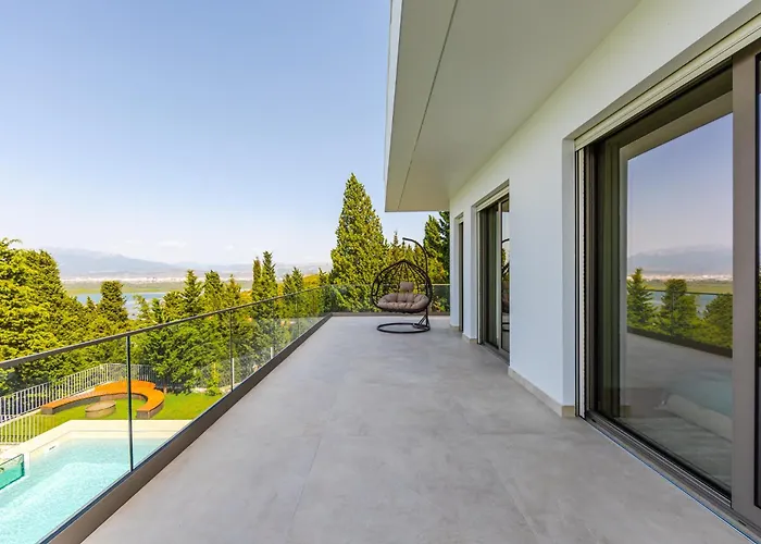 Whisper By Pikhost Široka