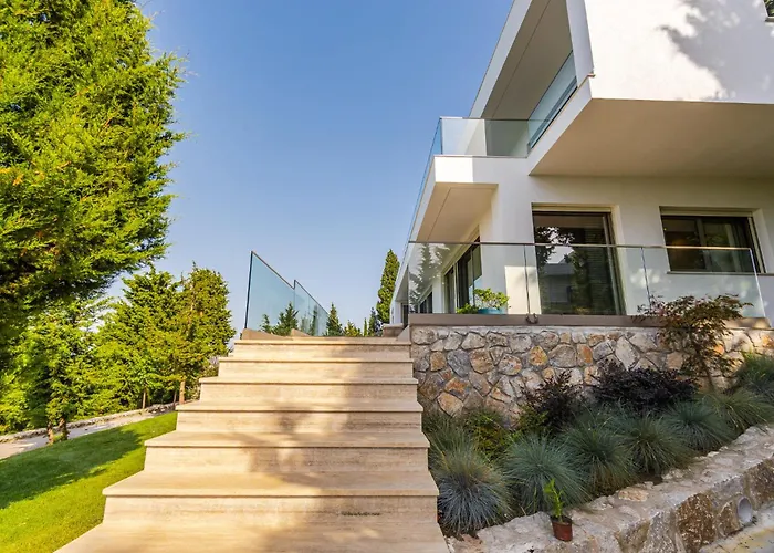 Whisper By Pikhost *