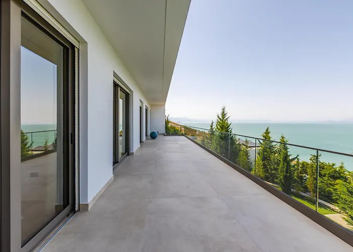 Villa Whisper By Pikhost