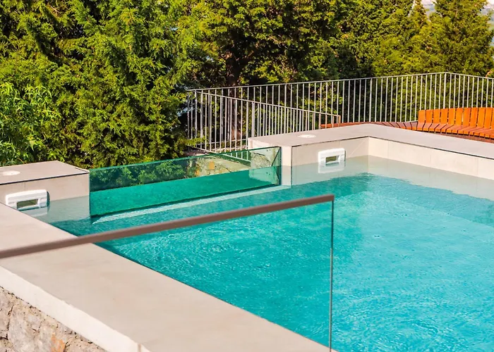 别墅 Whisper By Pikhost